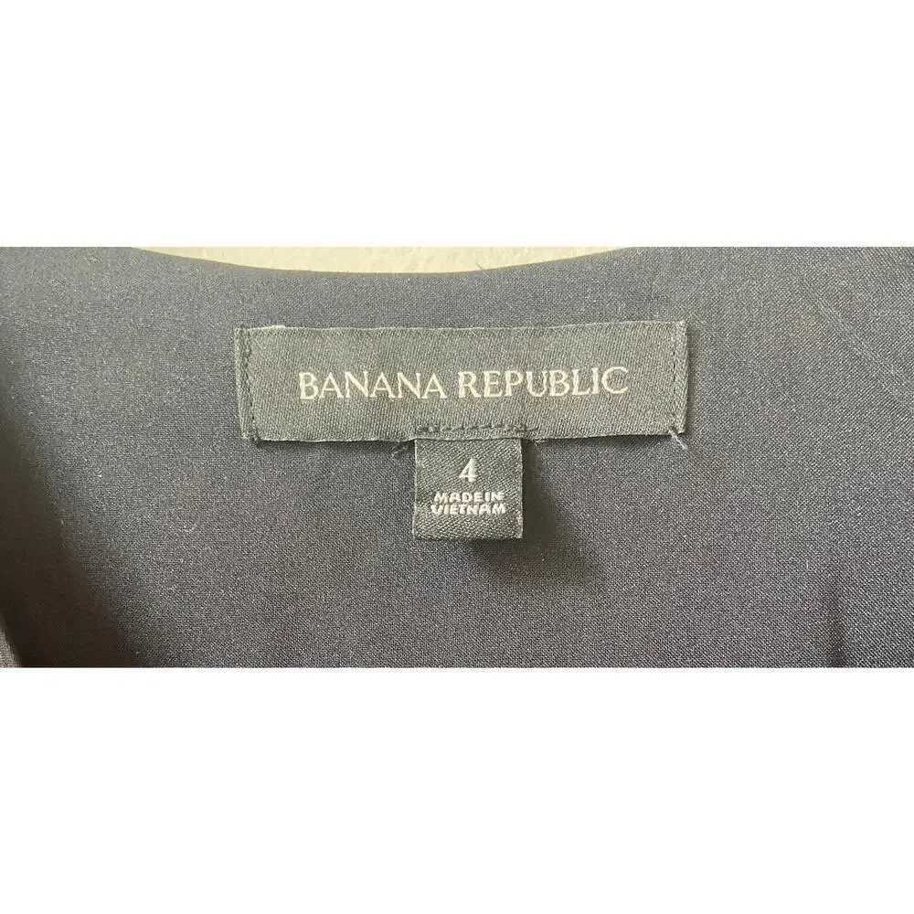 Banana Republic Women's All Over Flowy Heart Print Ruffle Wrap Dress, Size 4 - Picture 2 of 5